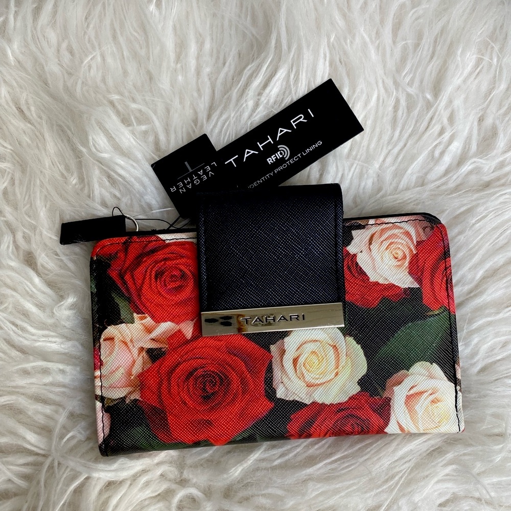 SOLD Tahari Floral Wallet, Bi-fold, RFID protection - Picture 4 of 7